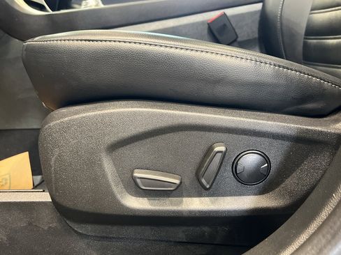 Used 2024 Ford Edge SEL w/ Convenience Package image 14