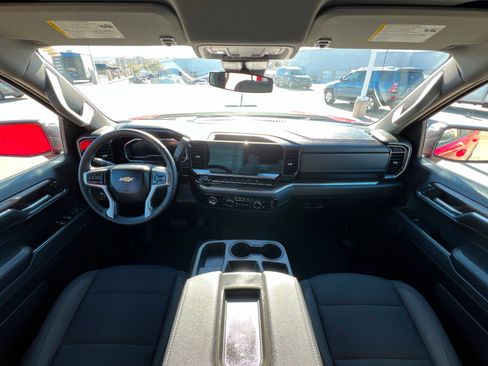 Used 2023 Chevrolet Silverado 1500 LT image 10