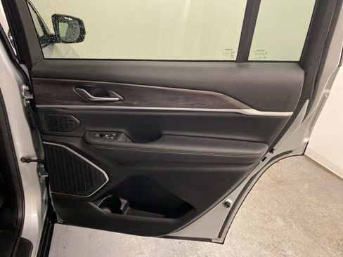 Used 2021 Jeep Grand Cherokee L Limited image 30