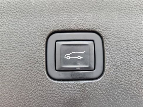 Certified 2023 Buick Enclave Premium w/ Experience Buick Package image 12