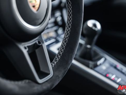 Used 2020 Porsche 718 Cayman GT4 image 26