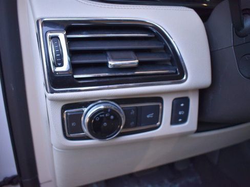 Used 2018 Lincoln Navigator Reserve w/ Technology Package AWD/4WD image 30