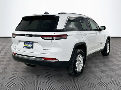 Used 2023 Jeep Grand Cherokee Laredo AWD/4WD image 7