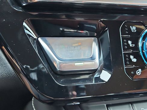 Used 2025 GMC Sierra 1500 Denali Ultimate AWD/4WD image 17