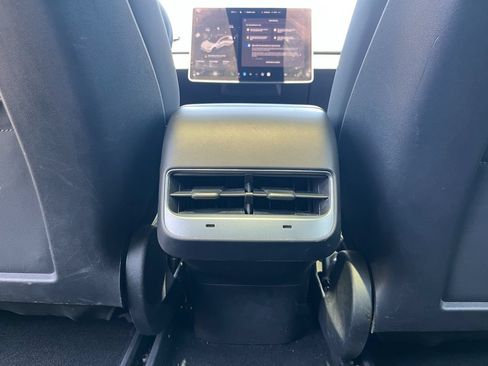 Used 2023 Tesla Model 3 Standard Range RWD image 17