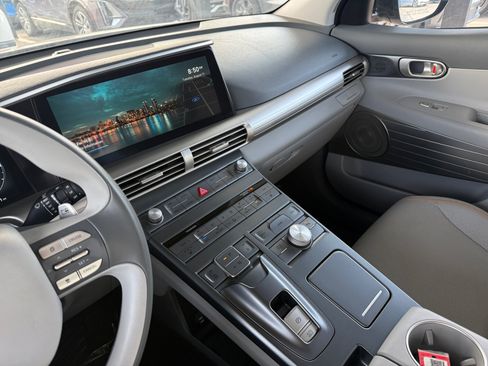 Used 2022 Hyundai Nexo Blue FWD image 17