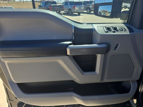 Used 2017 Ford F250 XLT w/ XLT Value Package image 16