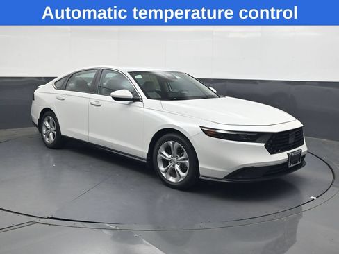 Used 2023 Honda Accord LX image 2
