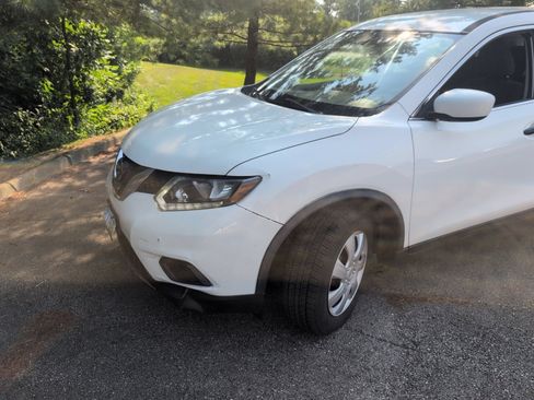 Used 2016 Nissan Rogue S FWD image 12