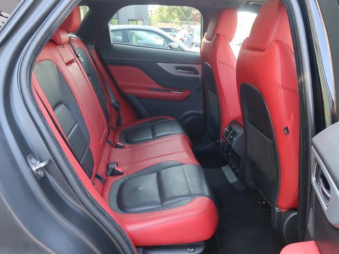 Used 2019 Jaguar F-PACE S AWD/4WD image 22