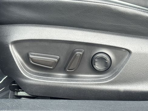 Used 2021 Toyota Camry SE FWD image 14