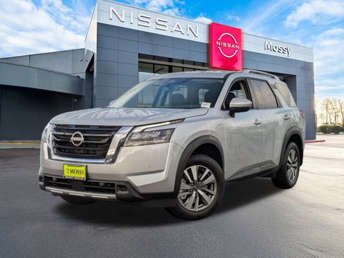 New 2025 Nissan Pathfinder SL w/ Cargo Package image 1