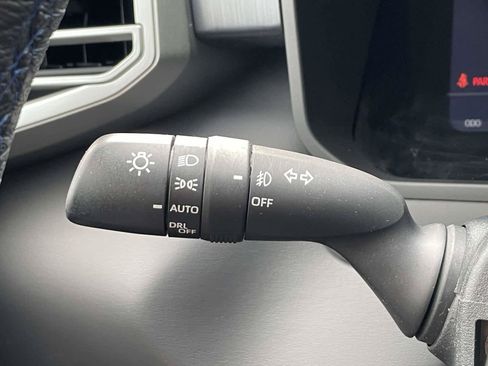 Used 2024 Toyota Sequoia Platinum AWD/4WD image 37