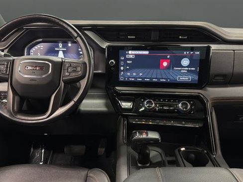 Used 2023 GMC Sierra 1500 AT4 w/ AT4 Premium Package AWD/4WD image 11