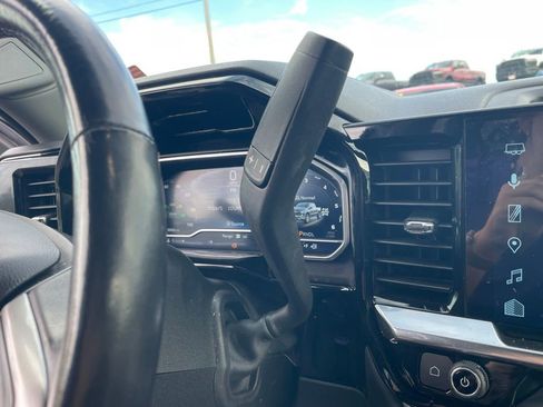Used 2022 Chevrolet Silverado 1500 LT AWD/4WD image 24