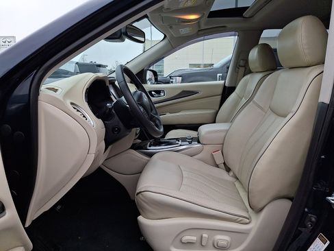 Used 2019 INFINITI QX60 Luxe w/ Essential Package image 14