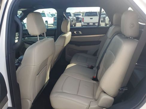 Used 2018 Ford Explorer XLT w/ Equipment Group 202A image 23