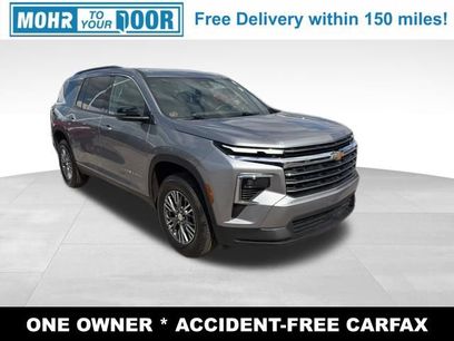 Used 2025 Chevrolet Traverse LT