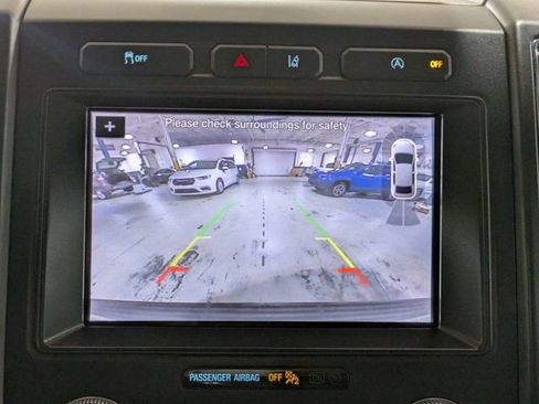 Used 2019 Ford Expedition Limited w/ Equipment Group 301A RWD image 24