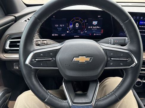 Certified 2024 Chevrolet Traverse LT AWD/4WD image 11