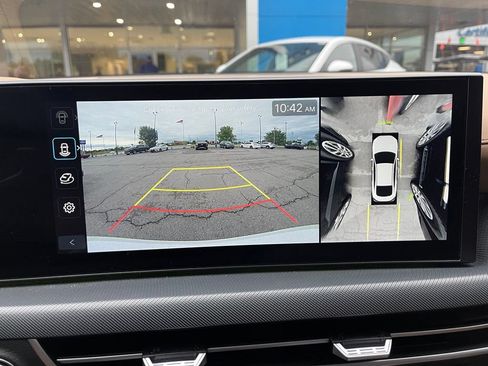 Used 2025 Hyundai Sonata Limited FWD image 9