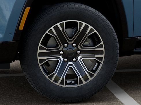 New 2026 Jeep Grand Wagoneer 4WD w/ Premium Group I image 8