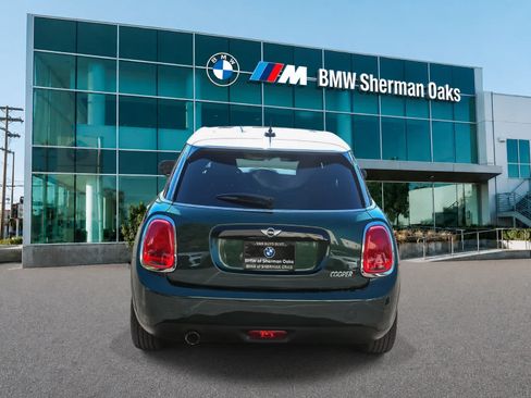 Used 2016 MINI Cooper 4-Door Hardtop FWD image 5