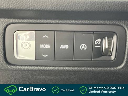 Used 2026 Chevrolet Traverse LT AWD/4WD image 22