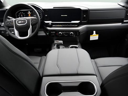 New 2026 GMC Sierra 1500 SLT image 25