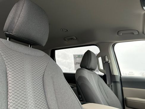 New 2026 Kia Carnival LX image 16