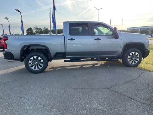 New 2026 Chevrolet Silverado 2500 Custom w/ Custom Value Package AWD/4WD image 6