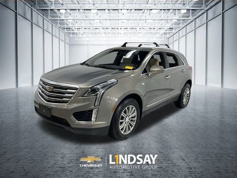 Used 2018 Cadillac XT5 Luxury w/ Driver Awareness Package image 1
