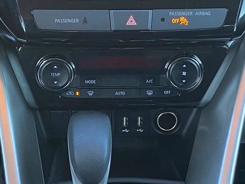 Used 2024 Mitsubishi Eclipse Cross LE image 11