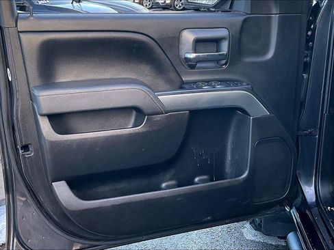 Used 2023 Nissan Titan PRO-4X w/ Pro-4x Convenience Package image 23