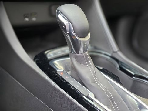 Used 2025 Buick Encore GX Preferred w/ Advanced Technology Package image 35