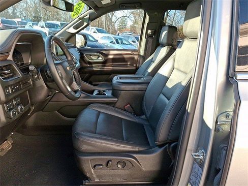 Certified 2024 Chevrolet Suburban LT image 19