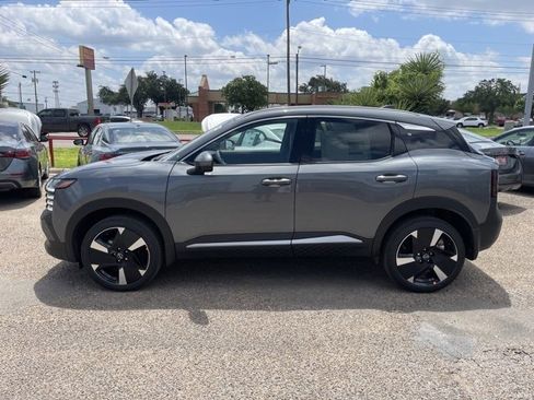 New 2025 Nissan Kicks SR image 4