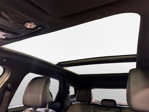 Used 2024 Kia Sportage X-Line w/ X-Line Premium Package image 23