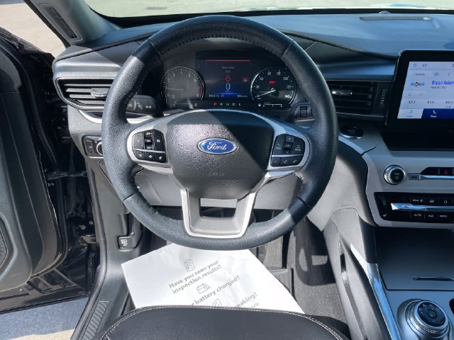 Used 2023 Ford Explorer XLT w/ Equipment Group 202A AWD/4WD image 24