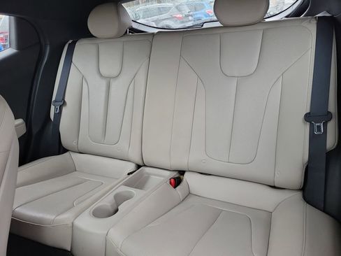 Used 2019 Hyundai Veloster Turbo Ultimate image 7