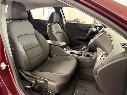 Used 2016 Chevrolet Malibu LT FWD image 34