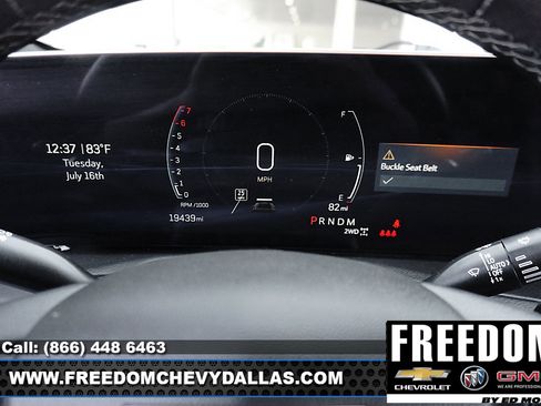 Used 2025 Cadillac XT4 Premium Luxury image 14