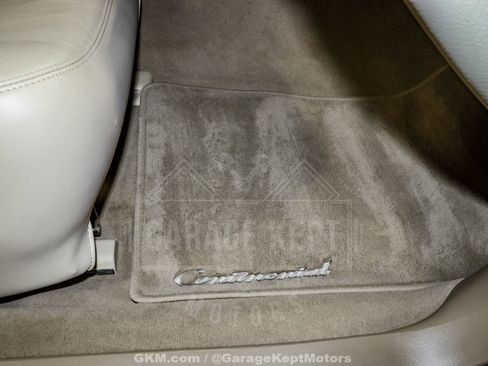 Used 2010 Lincoln Town Car Signature Limited image 70