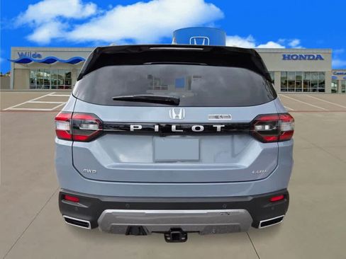 New 2026 Honda Pilot Elite image 3