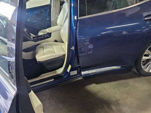 Used 2023 Buick Envision Avenir image 18