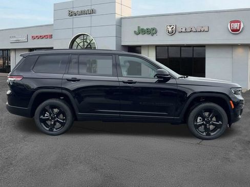 New 2025 Jeep Grand Cherokee L Laredo AWD/4WD image 8