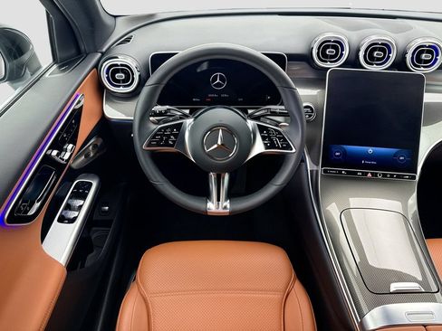 Certified 2026 Mercedes-Benz GLC 300 image 10
