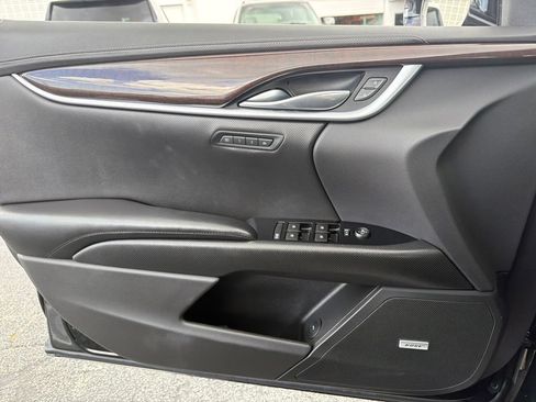 Used 2017 Cadillac XTS Luxury FWD image 12