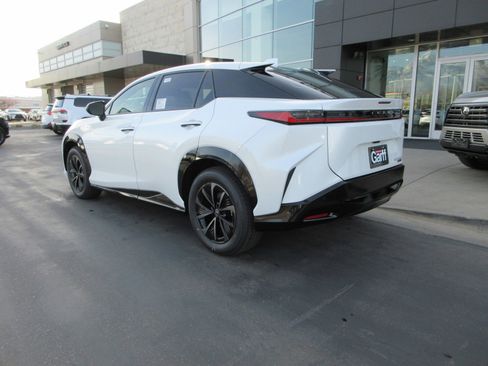 New 2026 Lexus RZ 450e AWD w/ Cold Area Package image 5