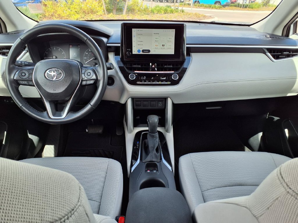 Used 2024 Toyota Corolla Cross LE FWD image 18